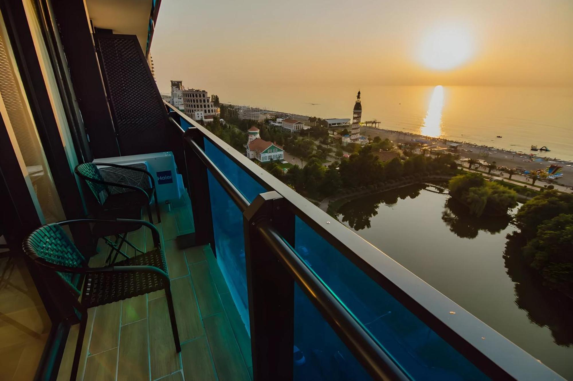 Apartamento View From Above Orbi City Batumi Exterior foto